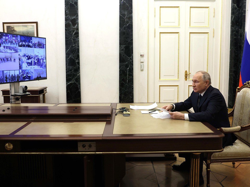 Президент России Владимир Путин дал старт Году педагога и наставника.