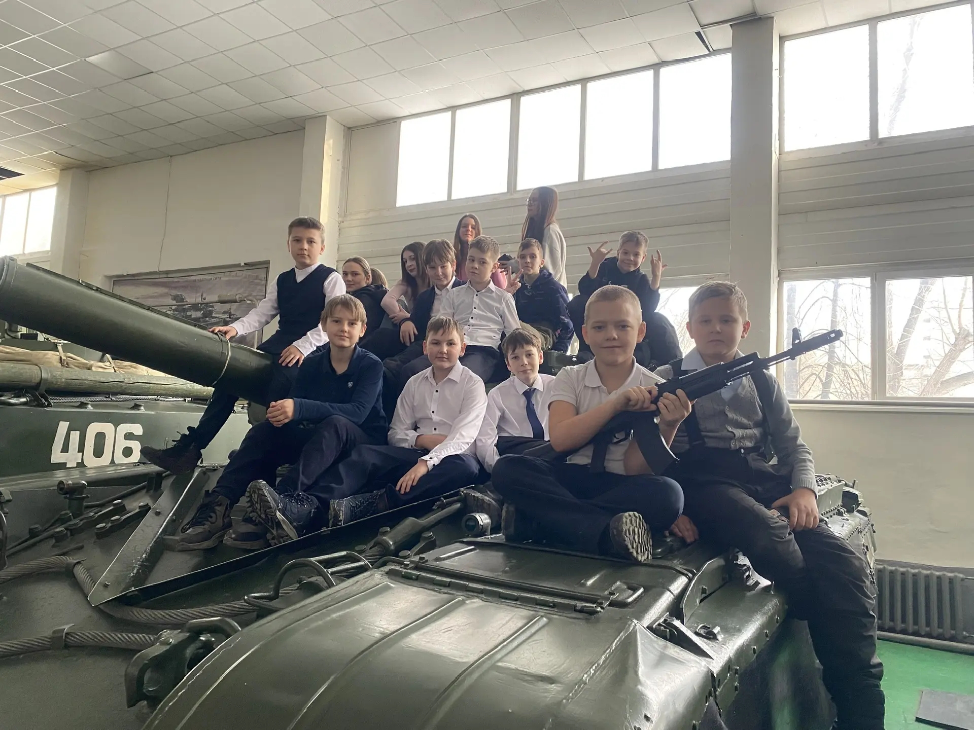Экскурсия в военную лабораторию ЛтГПУ.